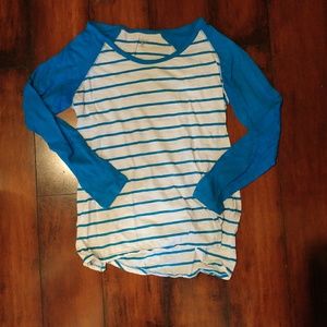 💥Raglan style t-shirt